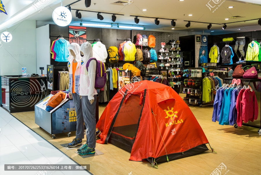 從山野到城市 戶外用品店與運(yùn)動(dòng)品商店的生態(tài)融合