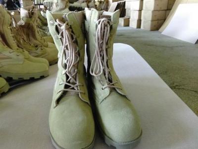 深入解析英軍戰(zhàn)靴的專業(yè)制造 沙漠靴工廠的工藝與外銷市場(chǎng)